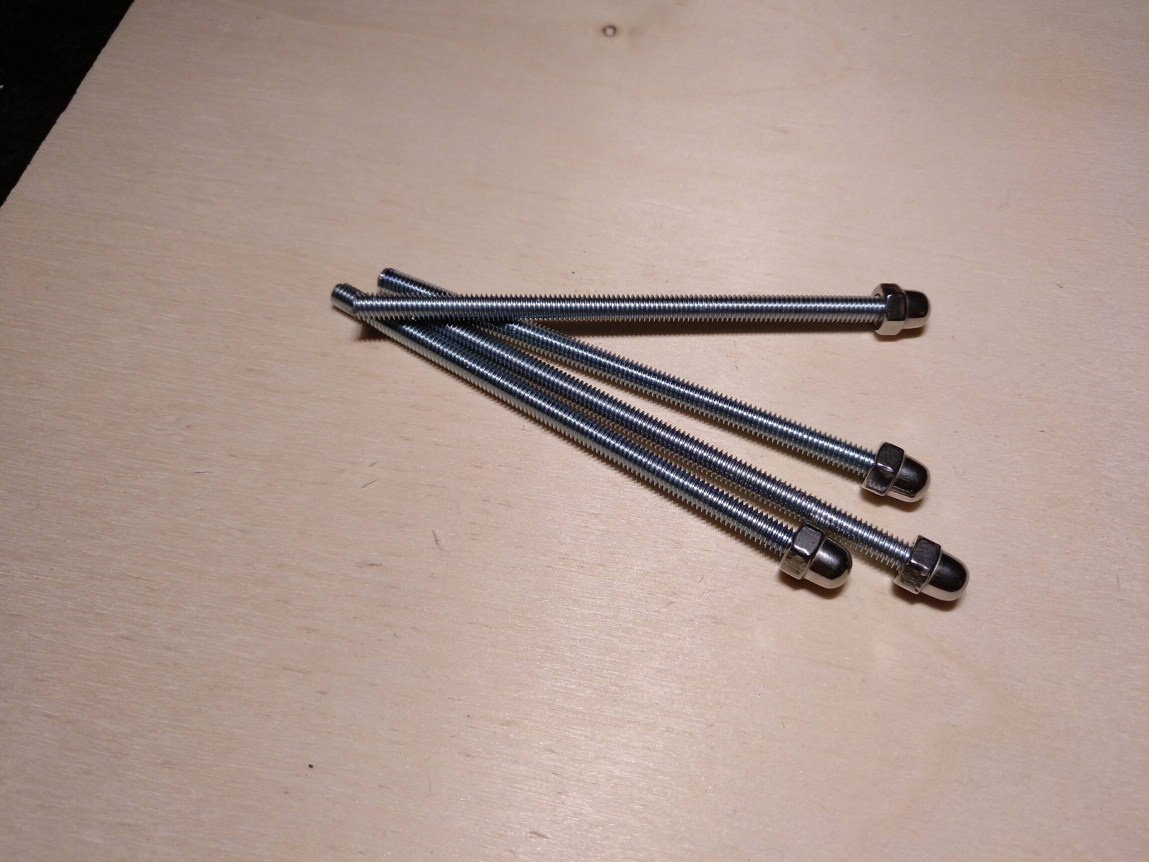 finished pieces of threaded rod